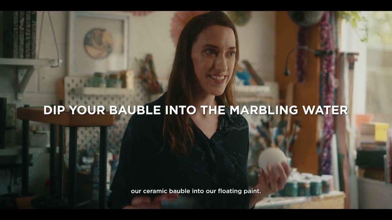 Craft a marbled bauble with Lucy McGrath