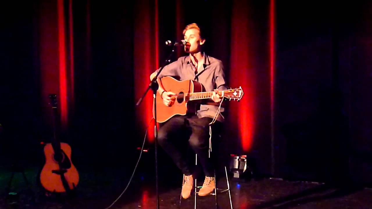 Isac Halldin - Originall&aring;t - Namnl&ouml;s k&auml;rlek