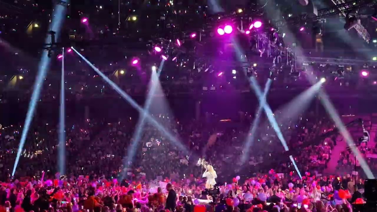 Parade of artists (Final of Melodifestivalen, Strawberry Arena, 07.03.2026)