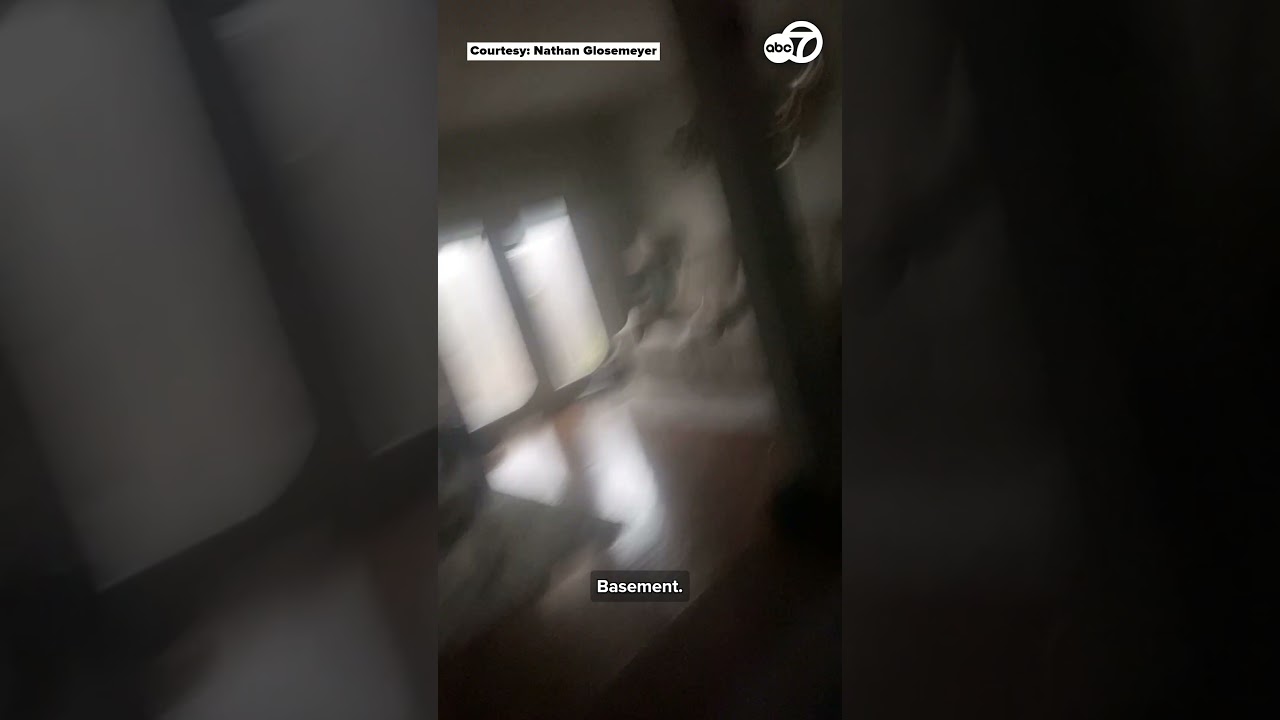 'CLOSE THE DOOR!' Video captures scary moment during Virginia storm