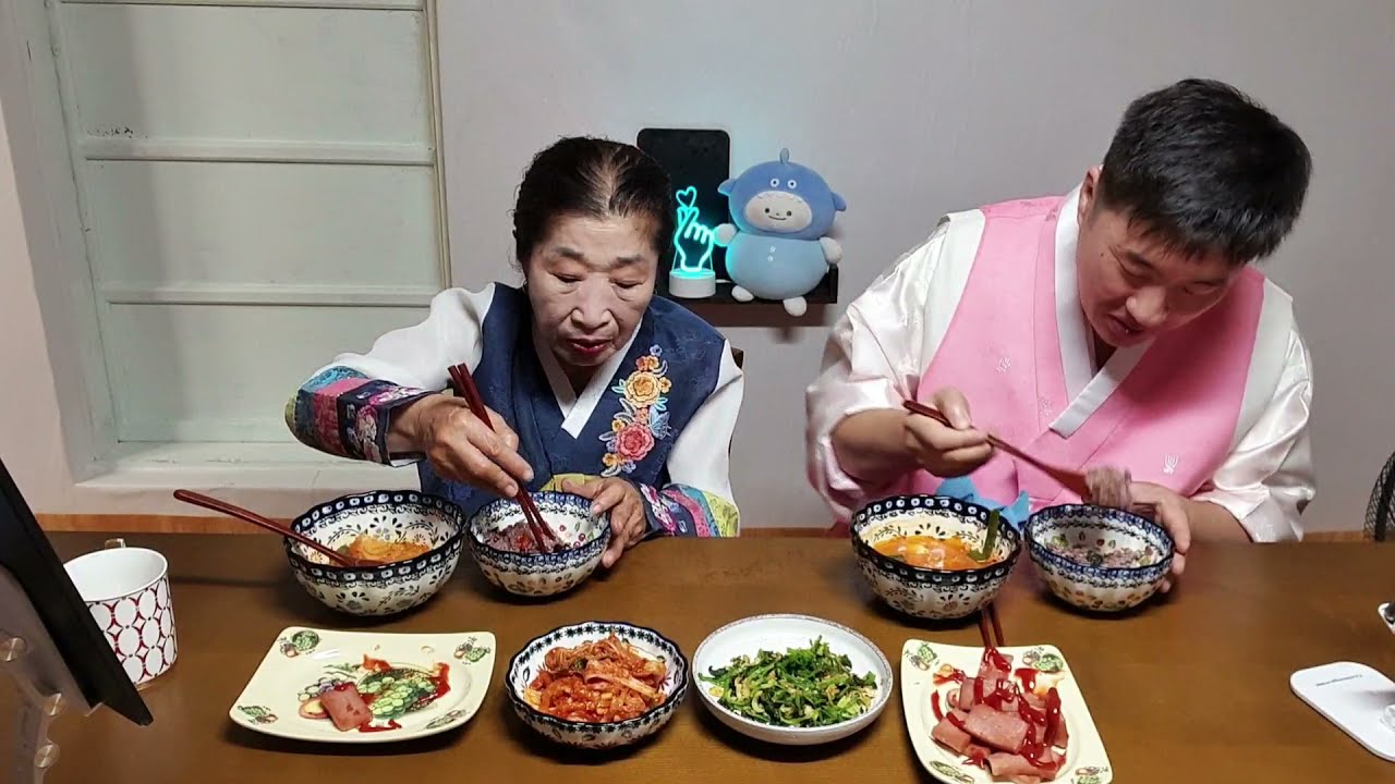먹방MUKBANG 스팸김치찌개,스팸구이,시금치무침,송편만들기 Spam kimchi stew & Songpyeon (EATING SHOW)