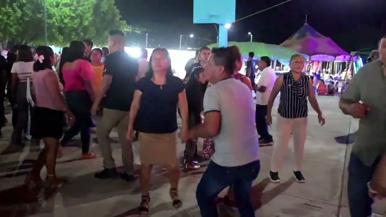 Baile con el Grupo Alexander y sus Teclados. NUEVO VICENTE GUERRERO.