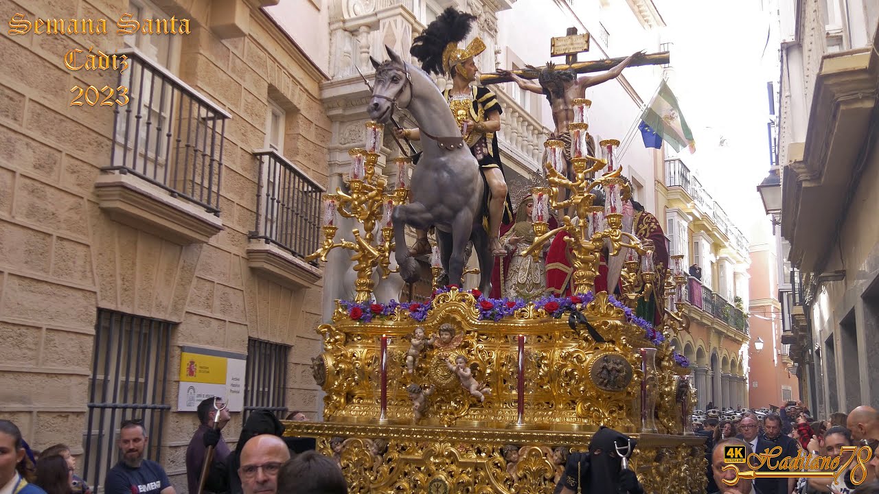 Semana Santa Cádiz 2023 Cristo de las Aguas por calle Cristóbal Colón
