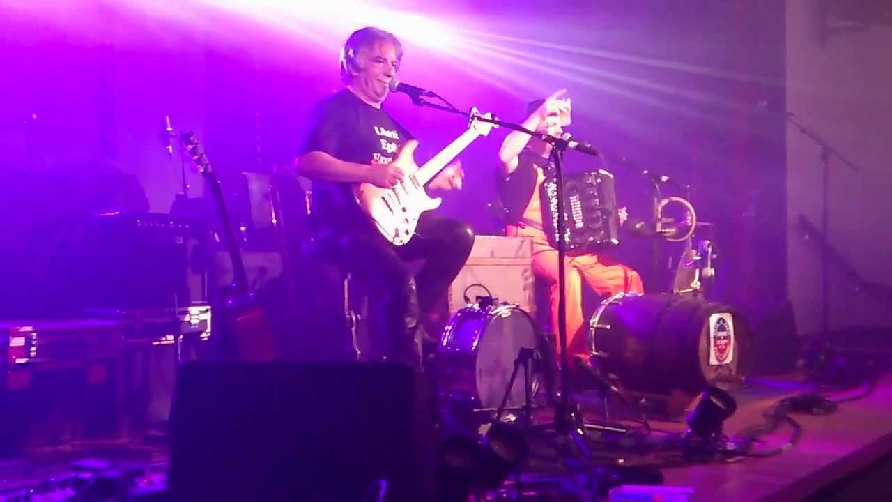 Job Lagadec - Cré Nom De﻿ Dieu ( live Remungol 2012 )
