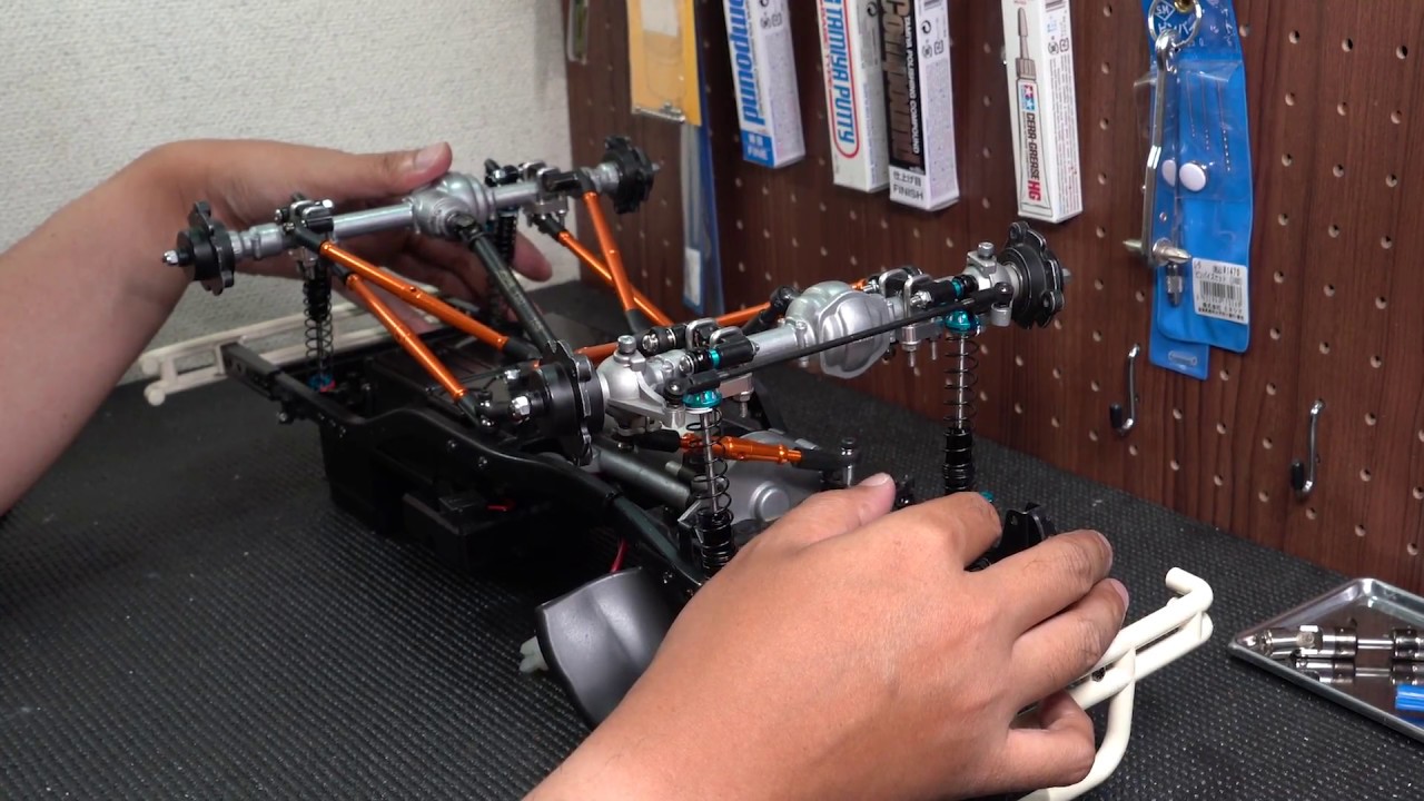 トヨタハイラックスを4linkサスペンションに改造する②（改造・前半）タミヤ BRUISER-RN36