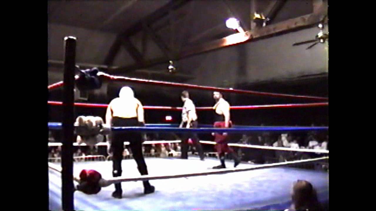 Penniewize w/Countess Noir vs Joe Rules w/Luxurious Lynne Dec 1997