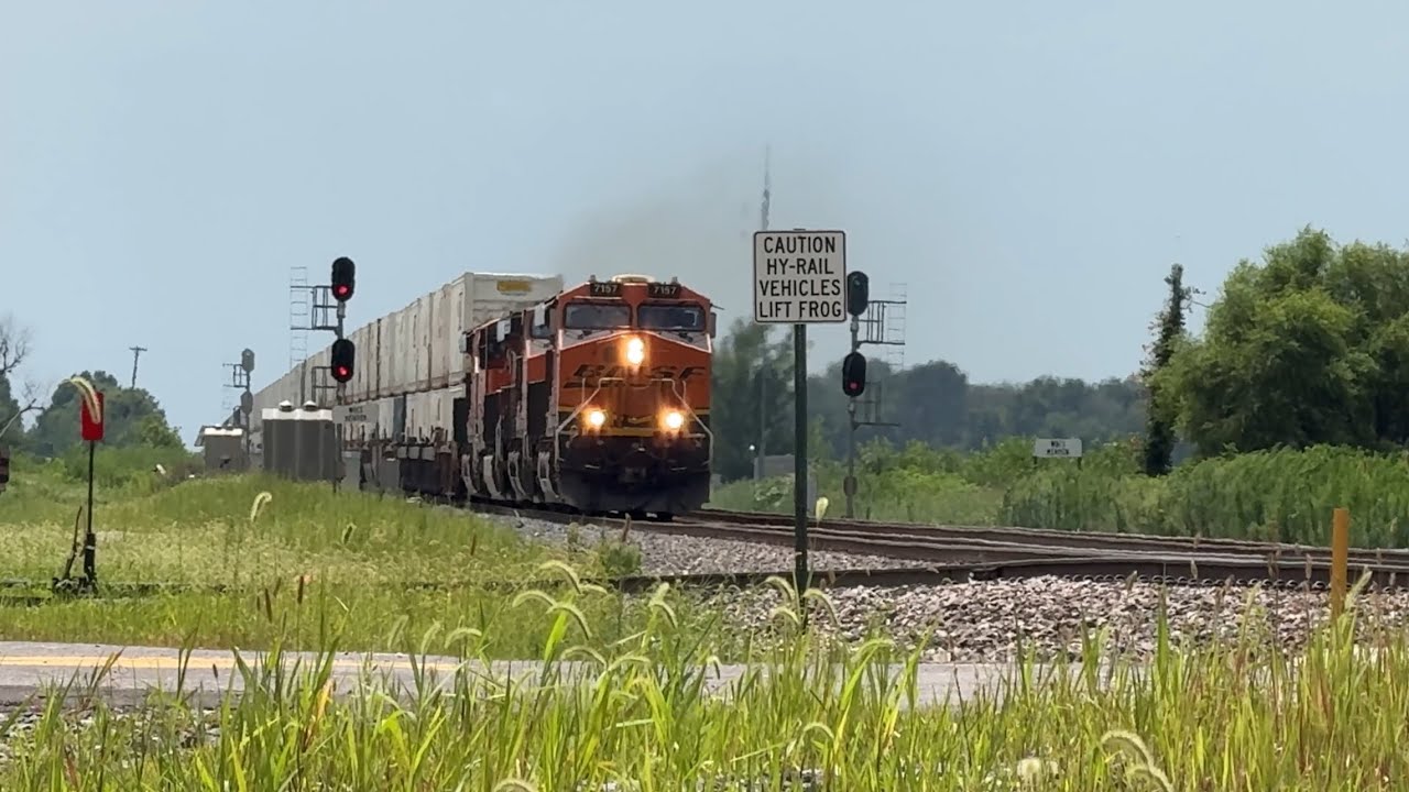 BNSF Manifest train, BNSF Z train & BNSF Baretable train! BNSF Transcon: Marceline sub..7/19/25