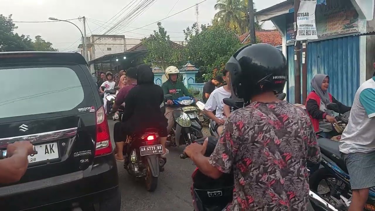  NGABUBURIT AKHIR RAMADHAN DISEPANJANG JALAN PITURUH SAMBIL BERBURU GAS ELPIJI 