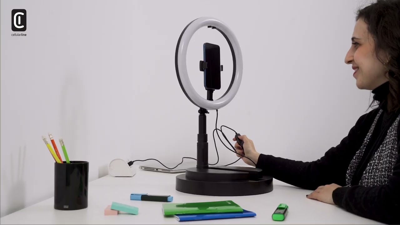 SELFIE RING COMPACT - LED ring with extendable rod up to 1.70m | Cellularline #moreofyou