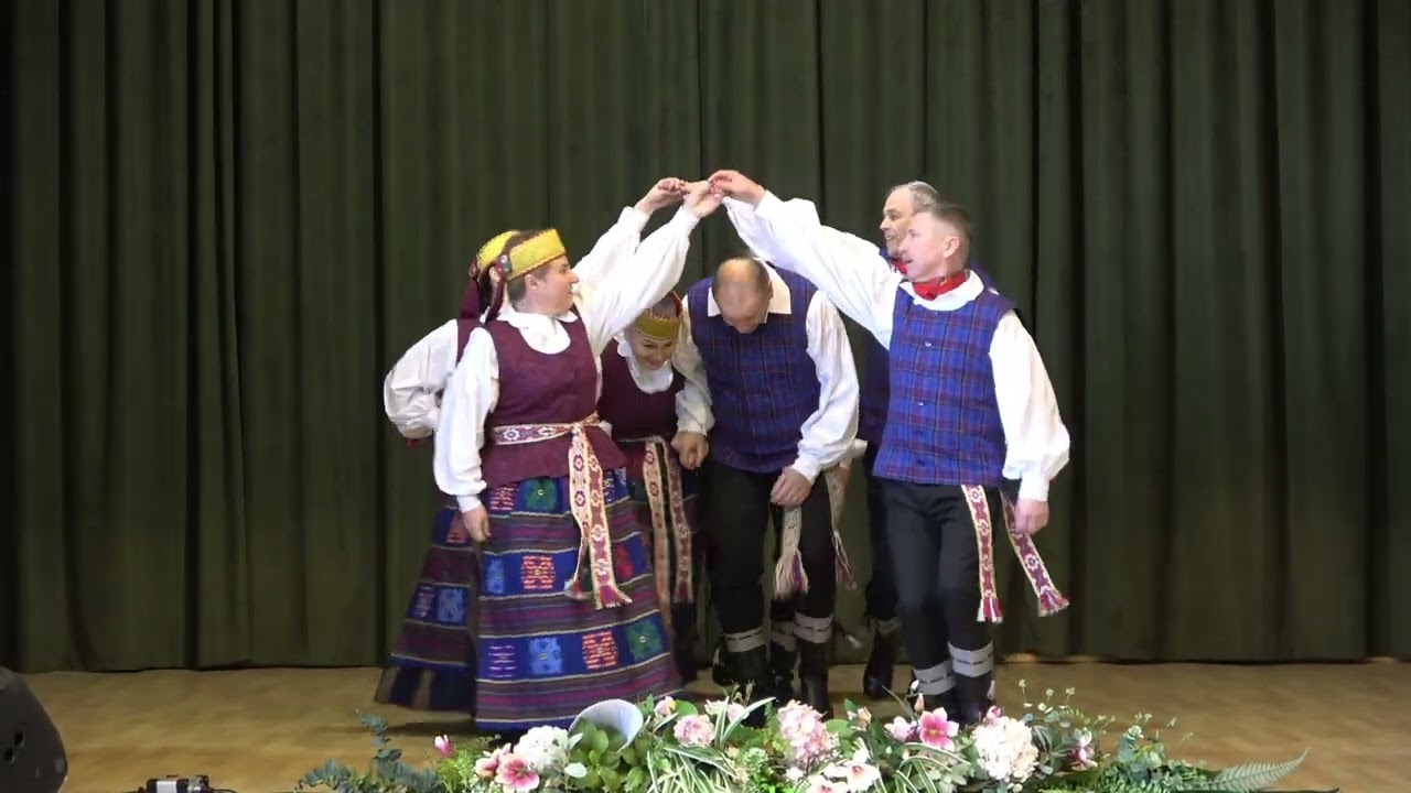 LETUKAS | Marijampolės kultūros centro Želsvos skyriaus liaudi&scaron;kų &scaron;okių kolektyvas &bdquo;Žaltytis&ldquo;