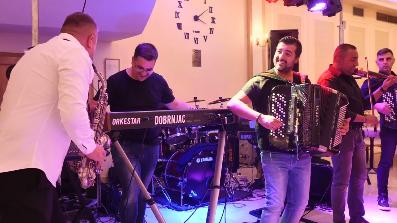 Orkestar Dobrnjac- Splet laganih kola za pocetak