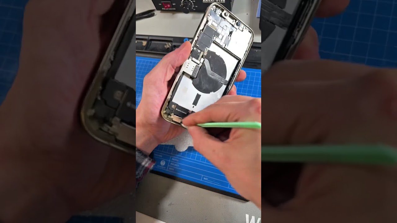 iPhone Akku wechseln (ganzes Tutorial auf meinem Kanal) #iphone #akku #repair #battery #iphone12