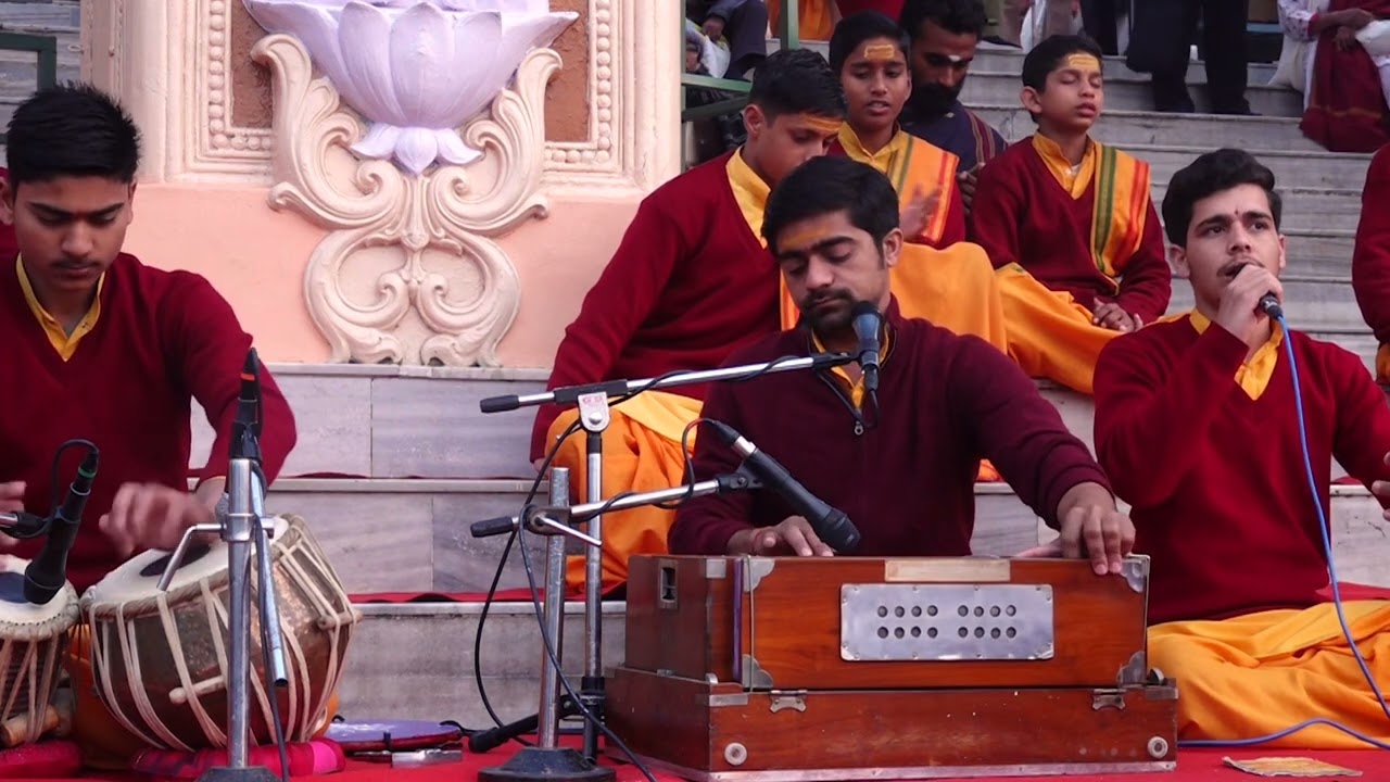 Hanuman Chalisa | हनुमान चालीसा | Parmarth Niketan | Ram Adhikari