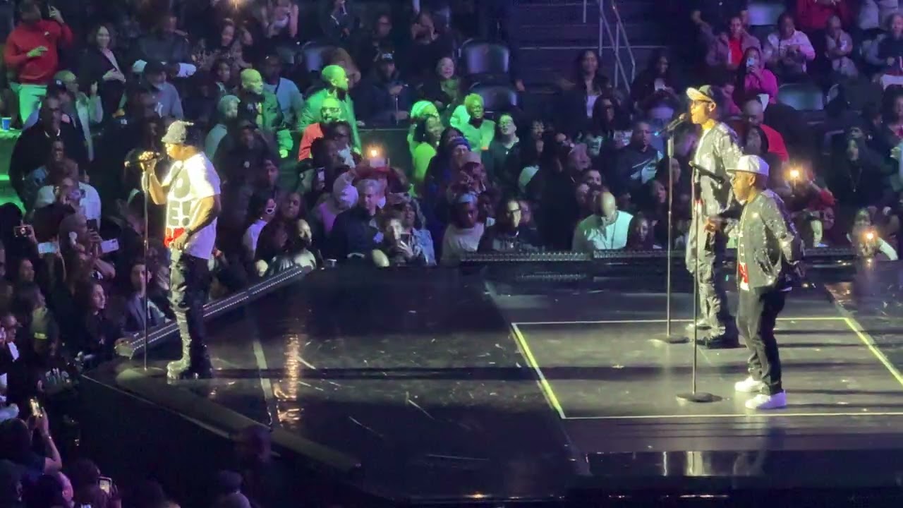 Bell Biv DeVoe perform When Will I See You Smile Again?