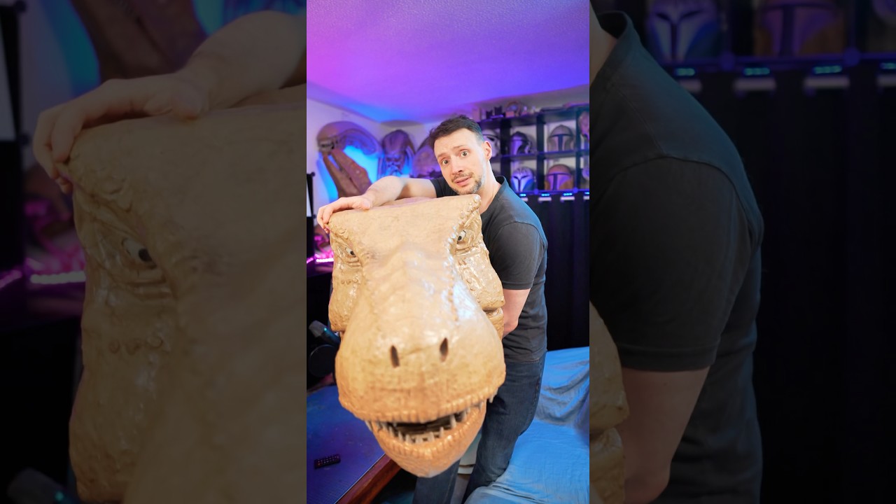 Huge Cardboard T-Rex Head - DIY! 📦🤯 #jurassicworld #epiccardboardprops