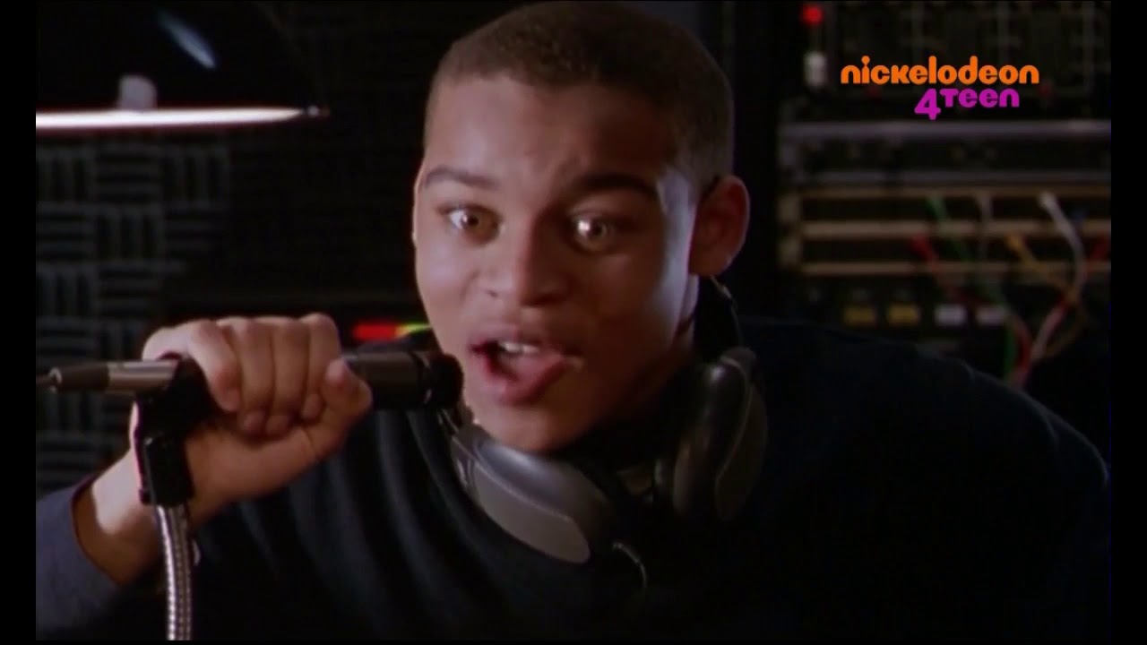 Cousin Skeeter   Skeeter fait de la Radio