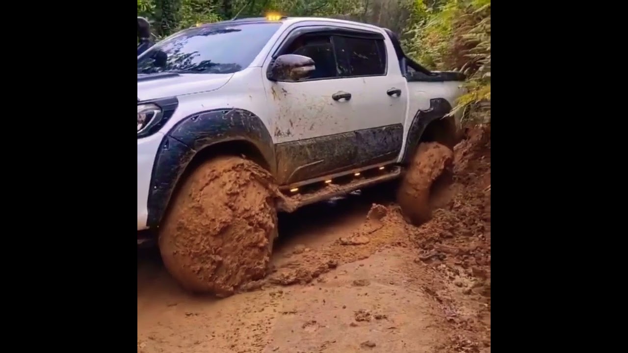 Toyota Hilux Revo | Hilux stuck in Mud | Revo winch recovery |#shorts #4x4 #hilux4x4 #stuckinmud