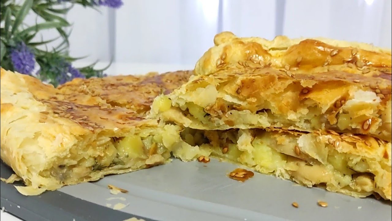 ПИРОГ из слоёного теста с картошкой и грибами.