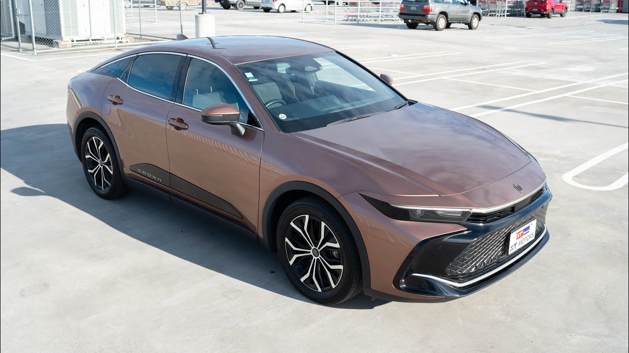 2023 Toyota Crown Crossover 2.5Z hybrid
