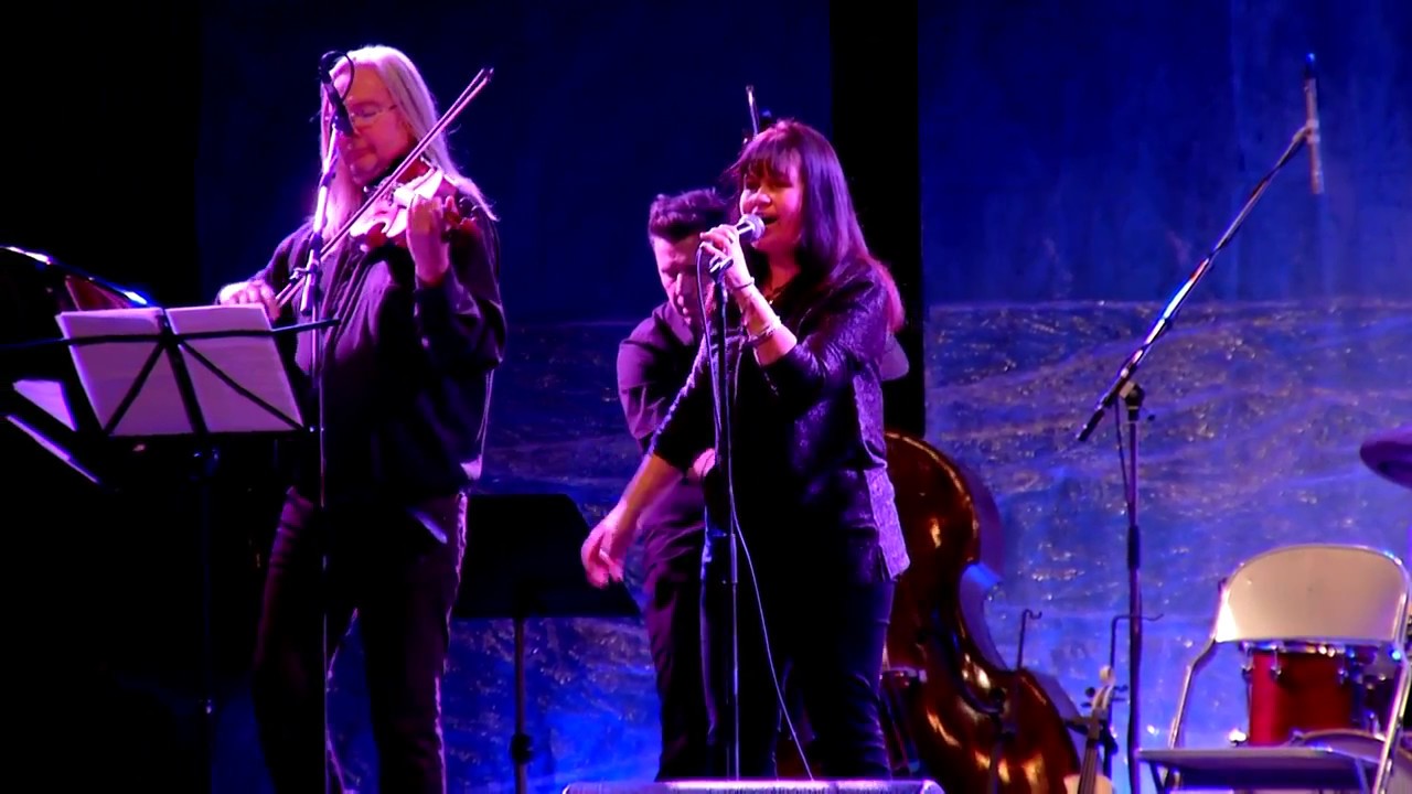 Tuula Amberla & Uusi Suomalainen Tango-orkesteri - Pienet Sanat