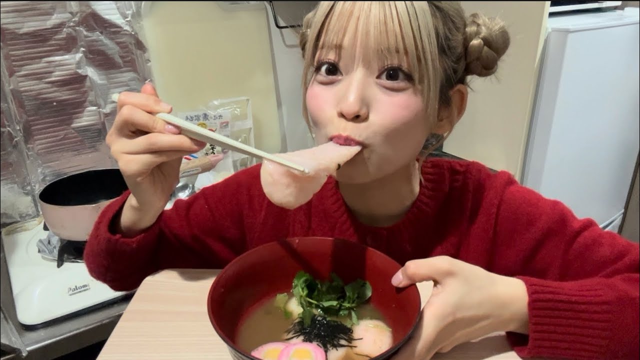 【三つ葉まみれ】ピンクお餅のお雑煮を食べて今年の炎上予想