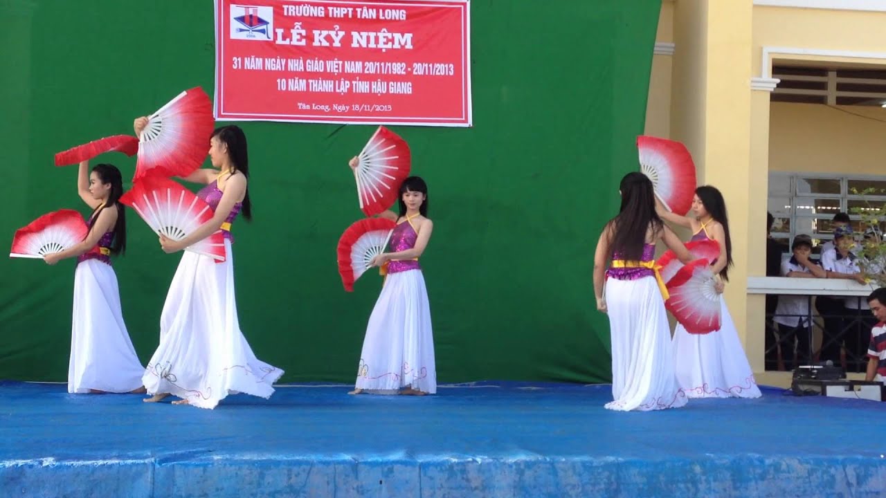 Múa quạt Việt-THPT Tân Long