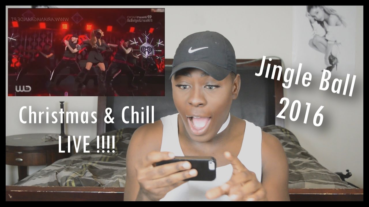 Ariana Grande - Christmas & Chill LIVE ! (REACTION)