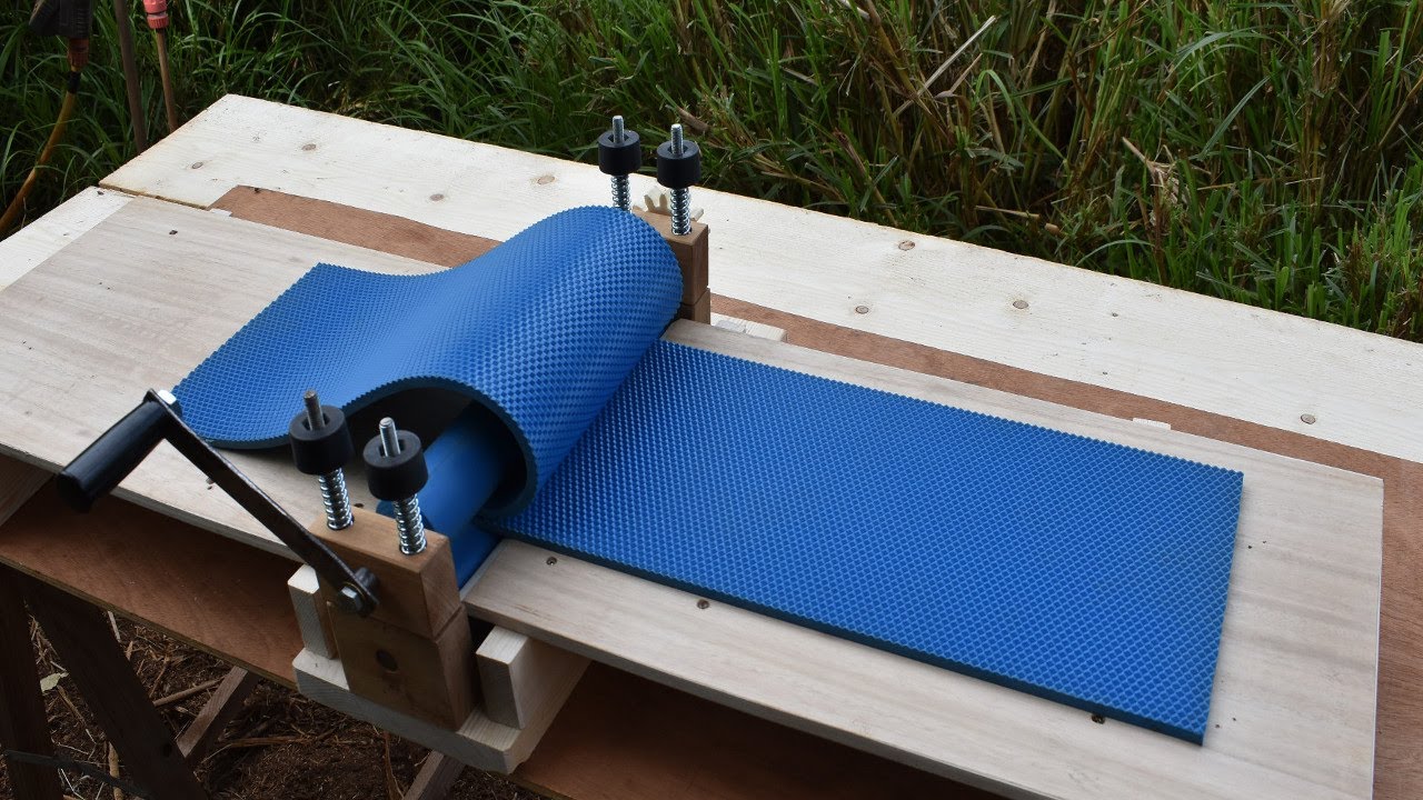 Mittelwandprägevorrichtung kinderleicht - estampado de cera facilissimo -  easy foundation making