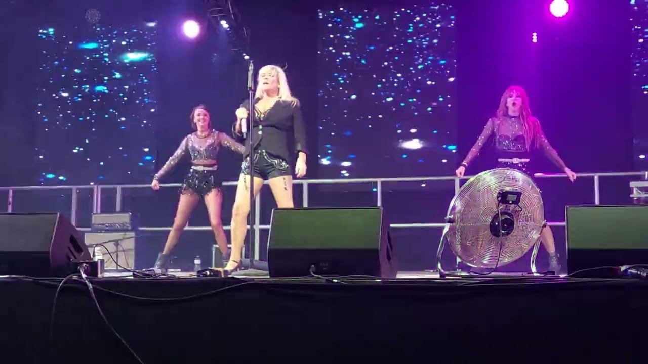 Samantha Fox Santa Maria @Bowlers Exhibition Centre