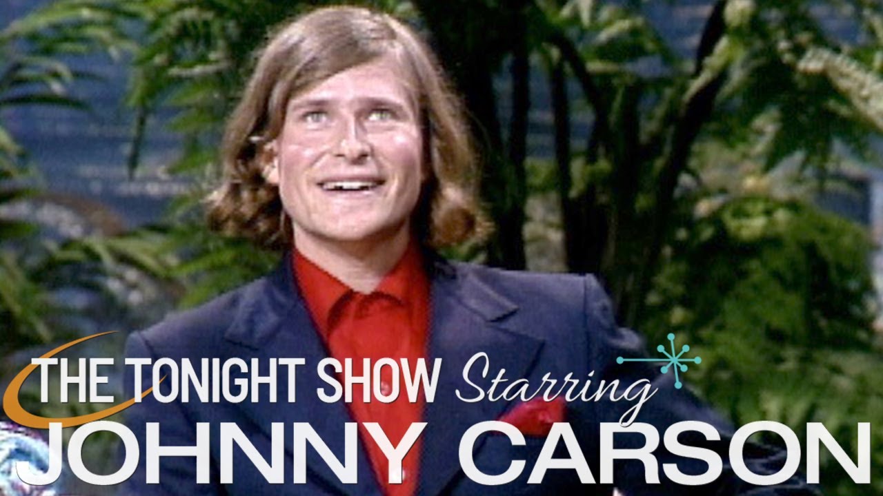 Энергичный Криспин Гловер возвращается в будущее | Carson Tonight Show