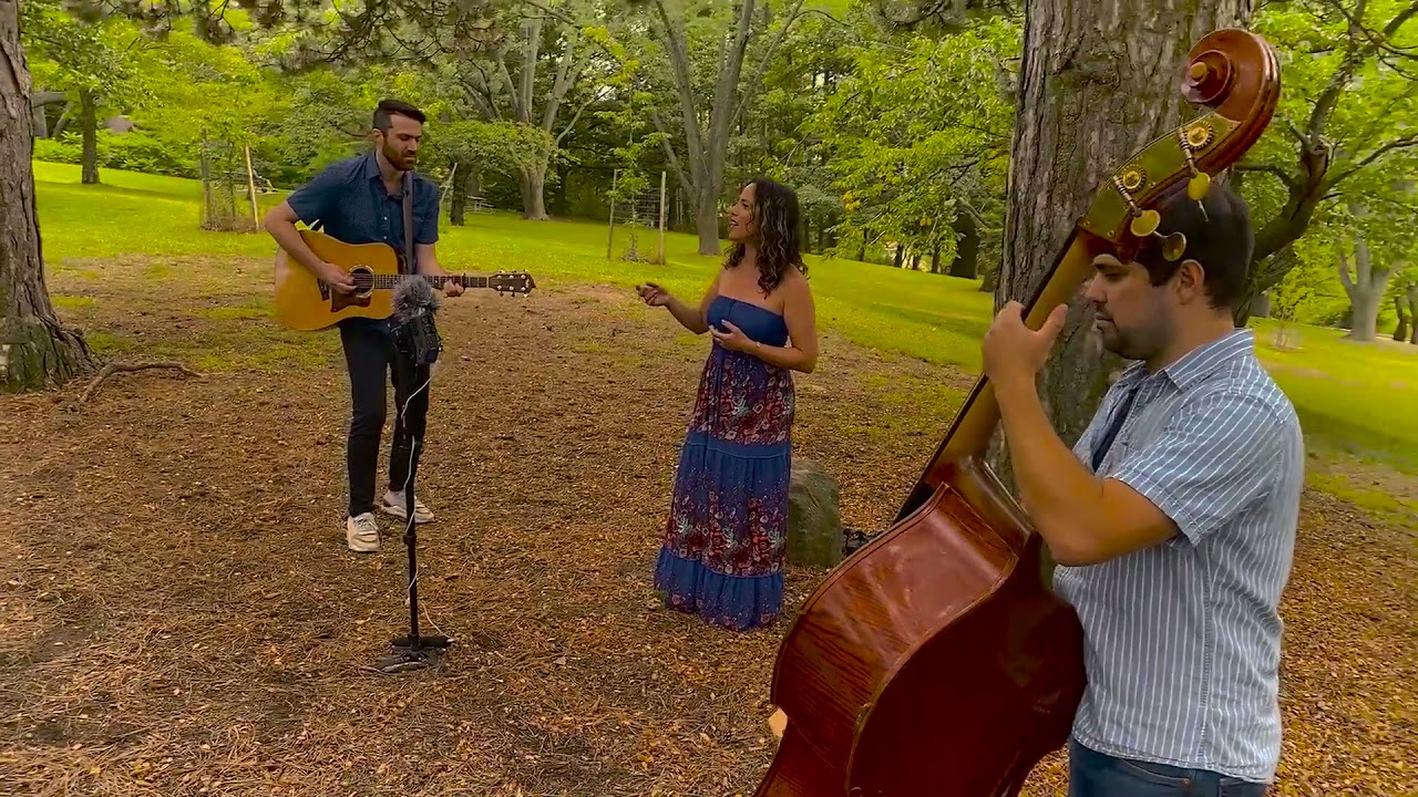 Aviva Chernick &ndash; Min Hameitzar &ndash; live & acoustic