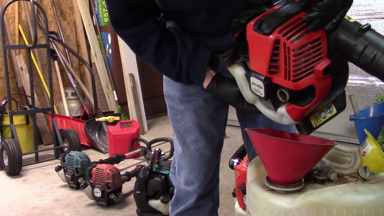 Changing oil on Makita & Dolmar blowers & trimmers