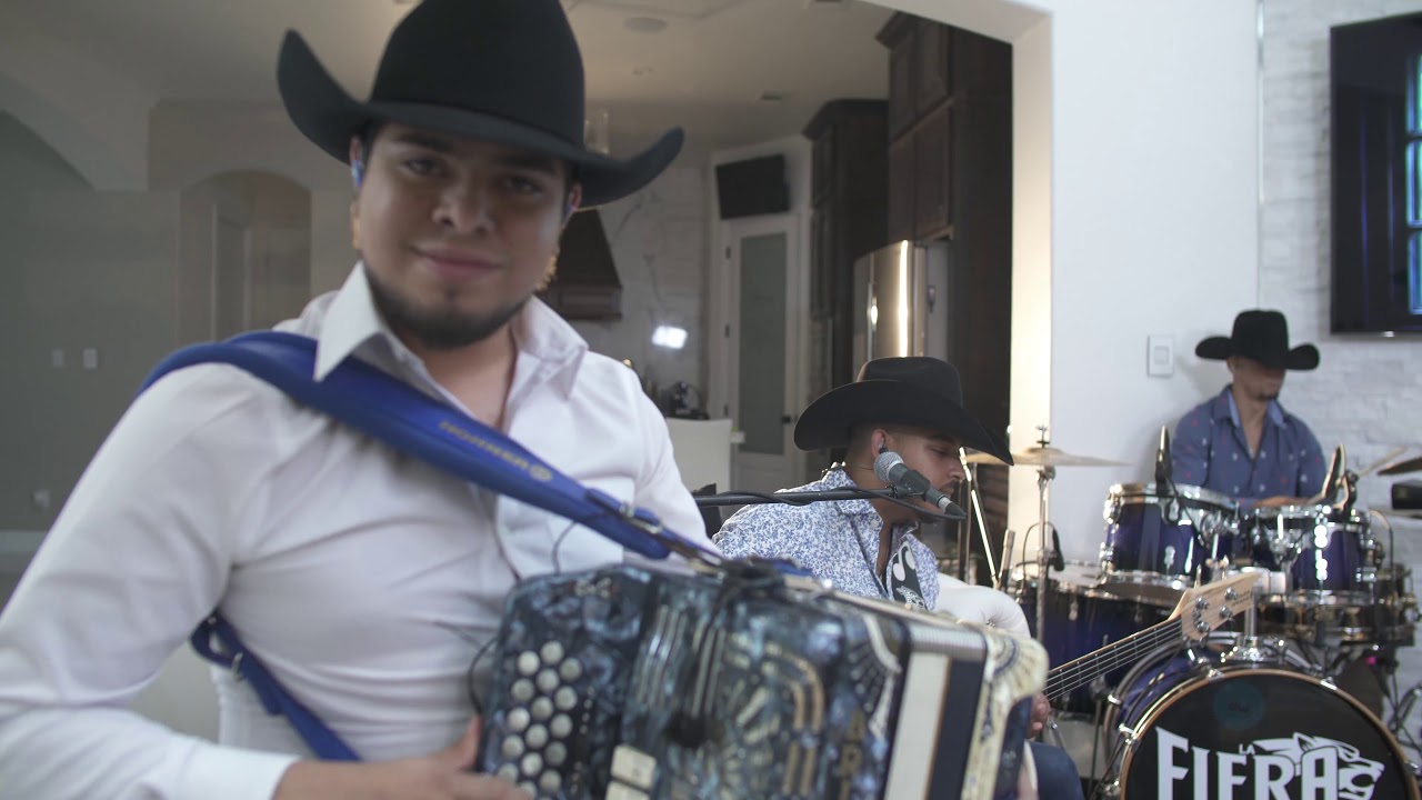 La Fiera De Ojinaga - Nuestro Secreto Será (En Vivo)