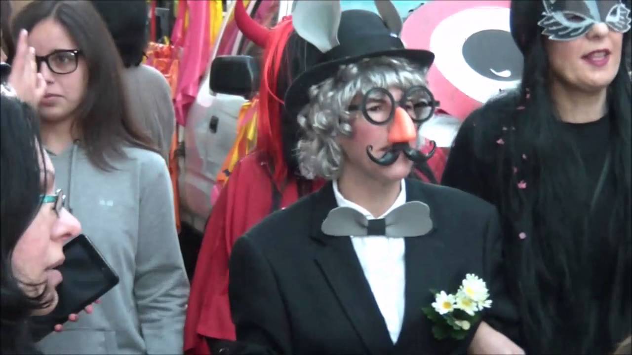 Cortejo Carnaval Trapalh&atilde;o Na Ribeira Brava - Madeira