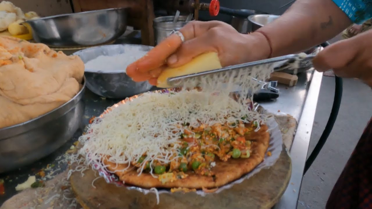Sujal Aunty New Kashmiri Cheese Pizza Paratha Rs. 200 | Indian Street Food | VR Foodie