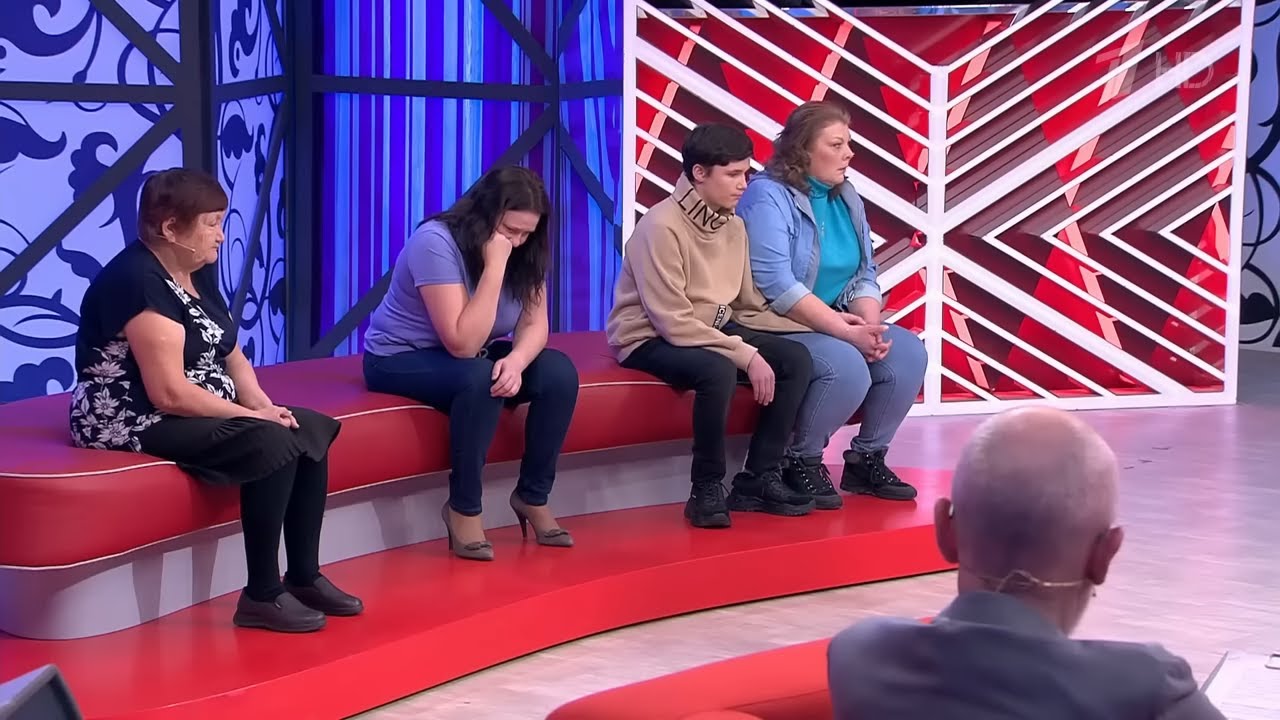 Родная мать умоляет вернуть детей, но сын говорит: 