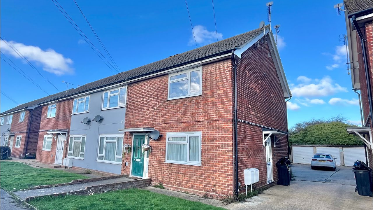 PERFECT BUY FOR FIRST TIME BUYER - Flatford Drive, Clacton-on-Sea
