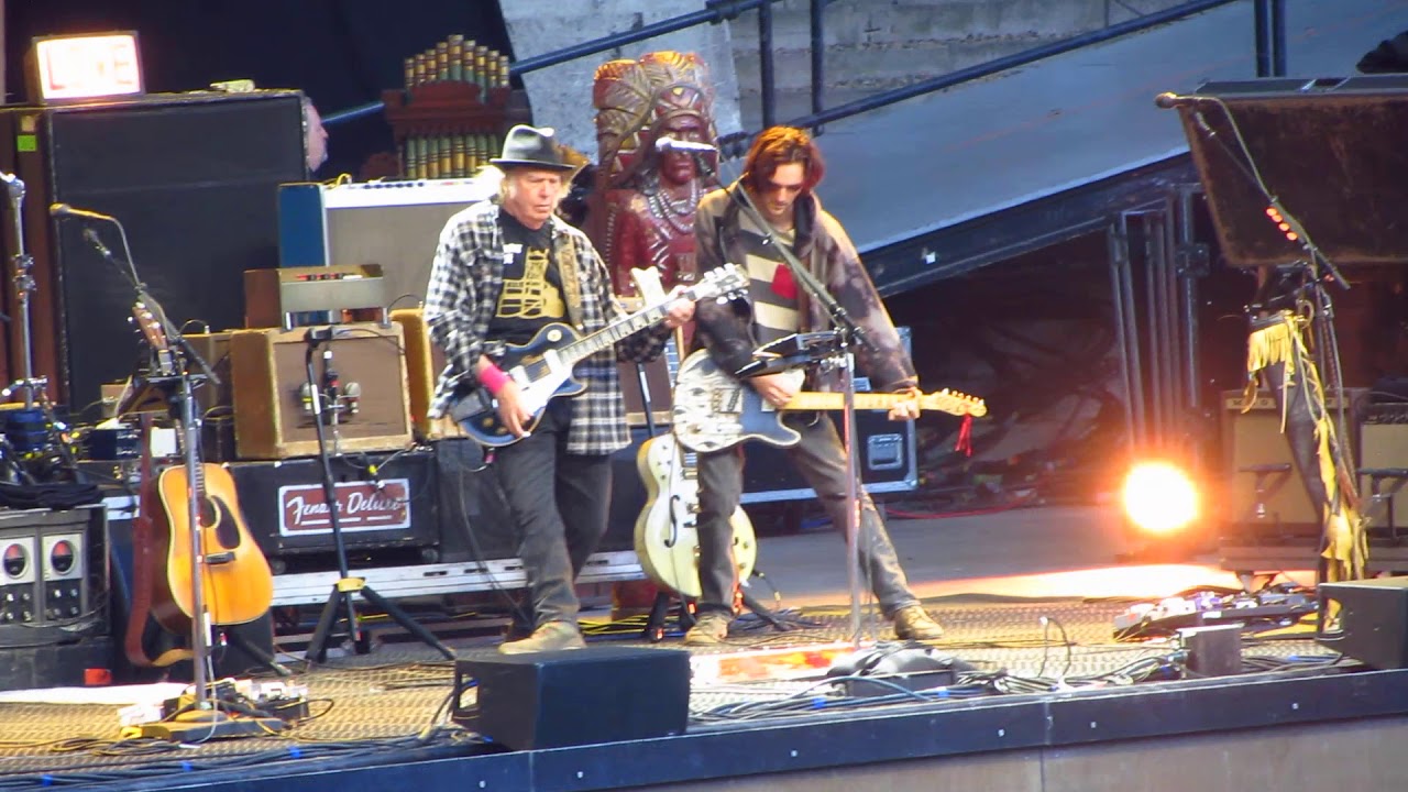 Neil Young - Over and Over - Berlin am 3.7.2019