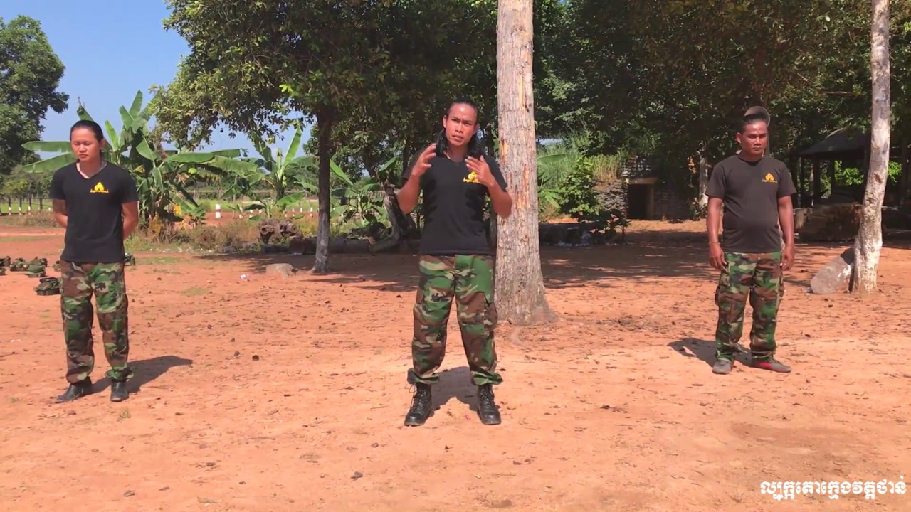 លោកគ្រូឆនចន័្ទ វីរ:/ Chhorn Chanvireak the training BOKATOR Army