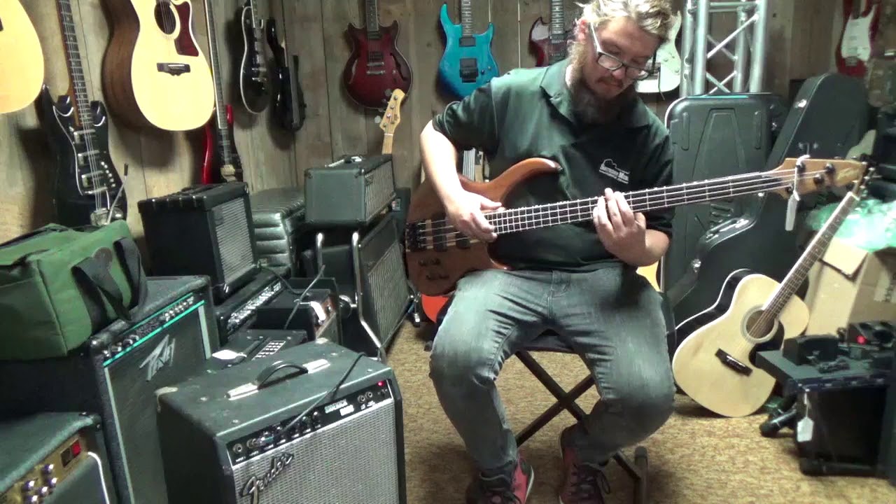 Fender Sidekick Bass Amp Demo