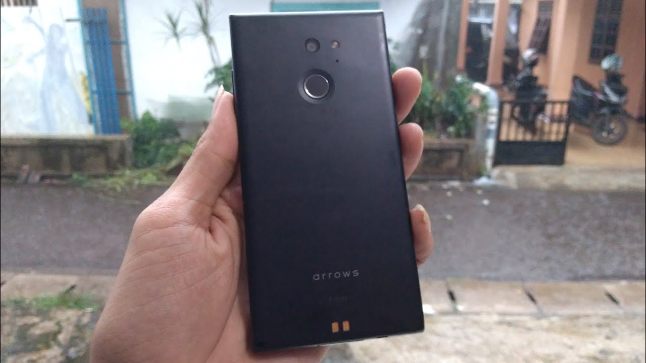 UNBOXING Fujitsu Arrows Fit F-01H Docomo/Hands On