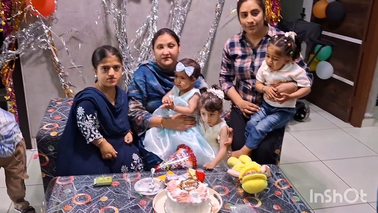 ਅਸੀ ਐਨੇ ਵੀ ਨਹੀ ਮਾੜੇ ਘਰ ਆਏ ਨੂੰ ਚਾਹ ਪਾਣੀ ਨਾ ਪਿਆਈਏ ਬੱਸ ਲੋਕਾਂ ਵਾਂਗ ਲੋਕ ਦਿਖਾਵਾ..