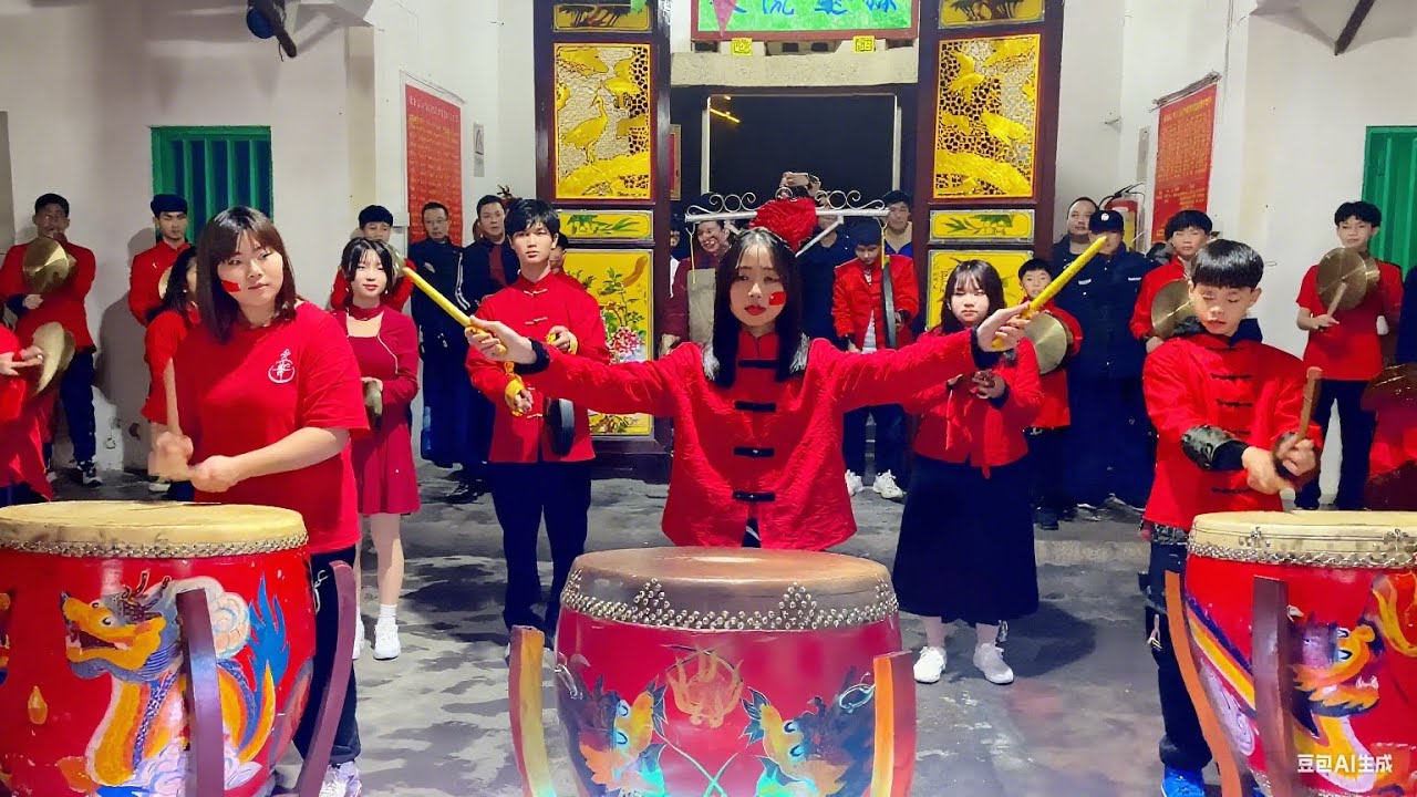 【潮汕锣鼓劲旅】金石镇立青锣鼓队火力全开！少女少男同台演奏三首八音曲，你听得出吗？🔥