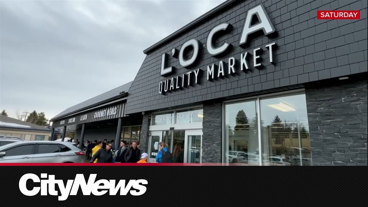 Long lineups at L’OCA Quality Market as the grocery chain closes both locations