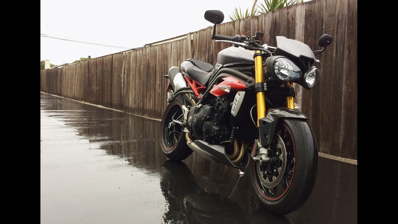 2016 Triumph Speed Triple R Review | MC Commute