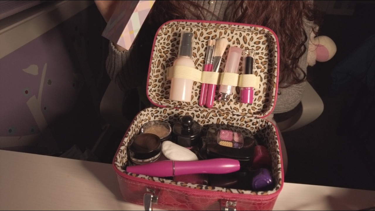 [ASMR] Abriendo un kit de maquillaje de juguete 🧸 