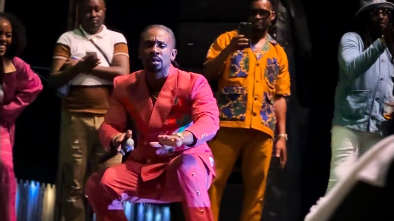 CHRIS MARTIN GRAND RETURN ON A KENYAN STAGE EPIC