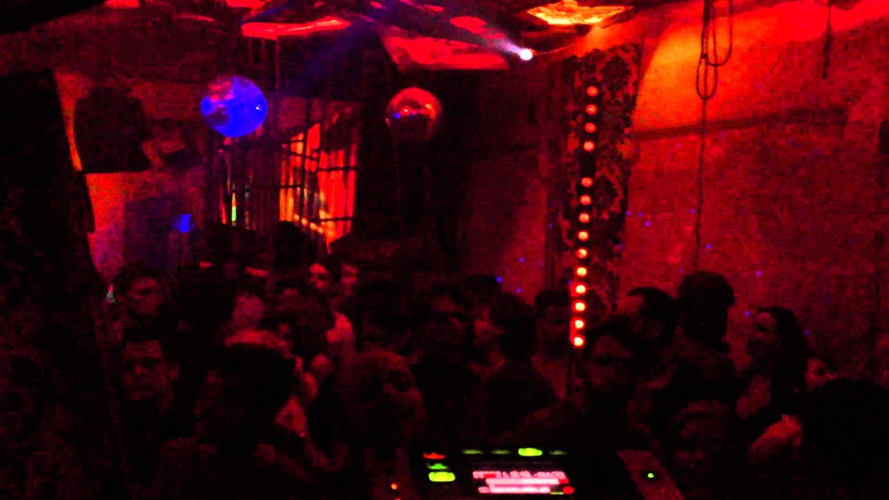 Danielle Nicole @ Wilden Renate Berlin 09_Aug_2012_2.mov