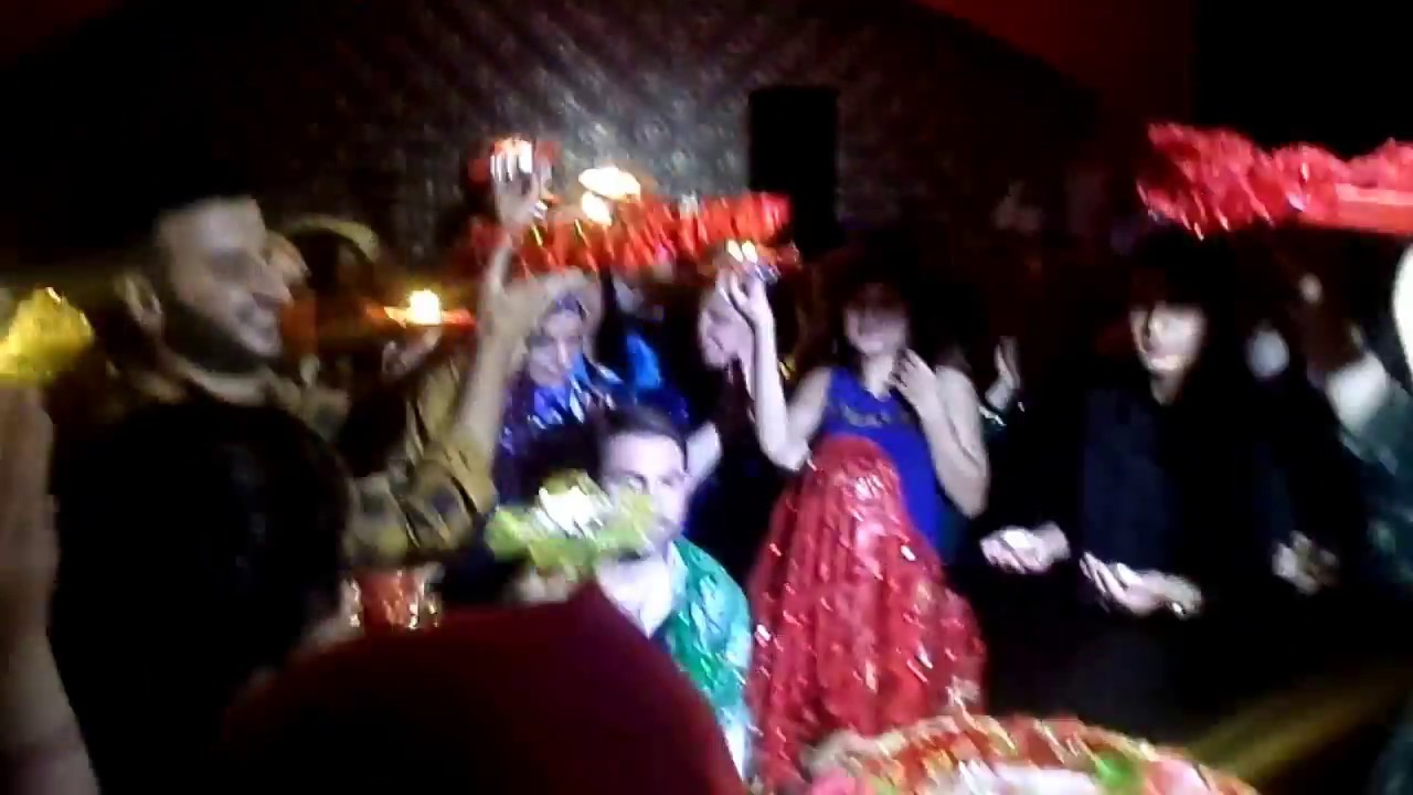 İBRAHİM HALİL GÜLER KINADA SAHNEDE DİYARBAKIR KINA GECELERİ