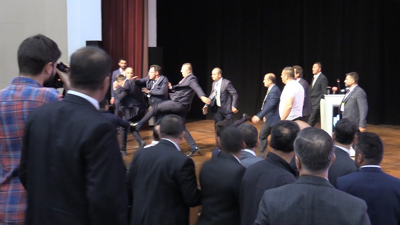MKE Ankaragücü Kongresi'nde gergin anlar yaşandı